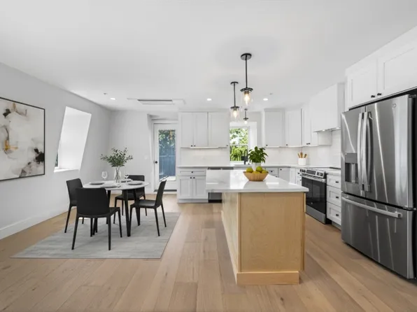 3 Franklin St #4, Somerville, MA 02145