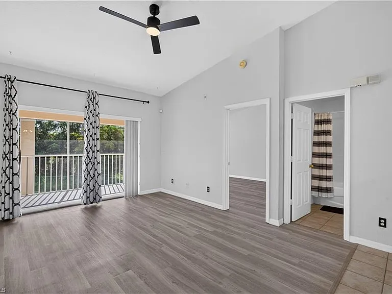 27103 Matheson Ave #206 — Photo 2