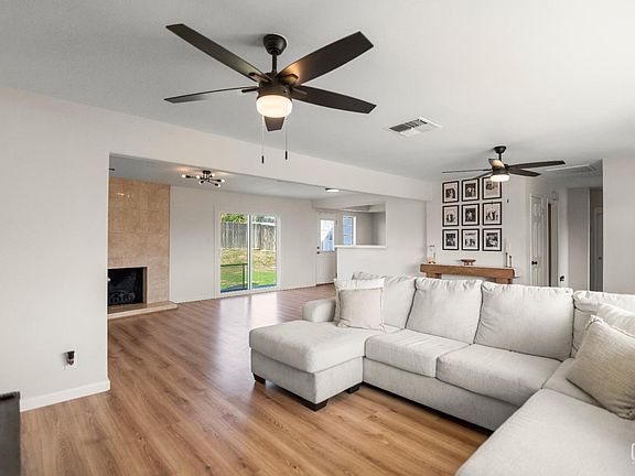 5th image of 2624 Renegade Ave