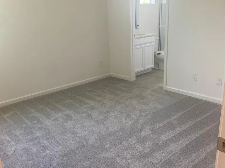 1065 Hendon Loop — Photo 12