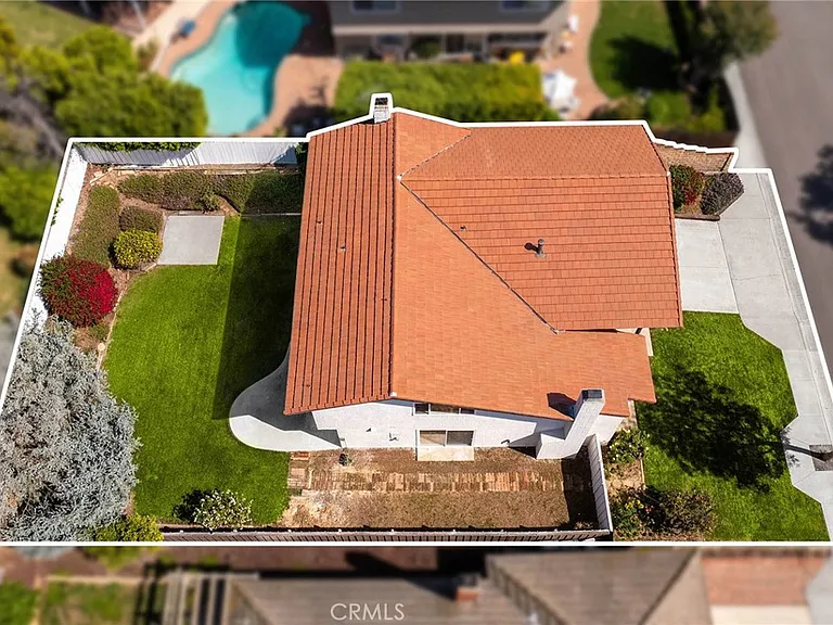 19841 Lombardy Ln — Photo 49