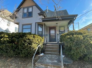 320 N Johnson St, Iowa City, IA 52245