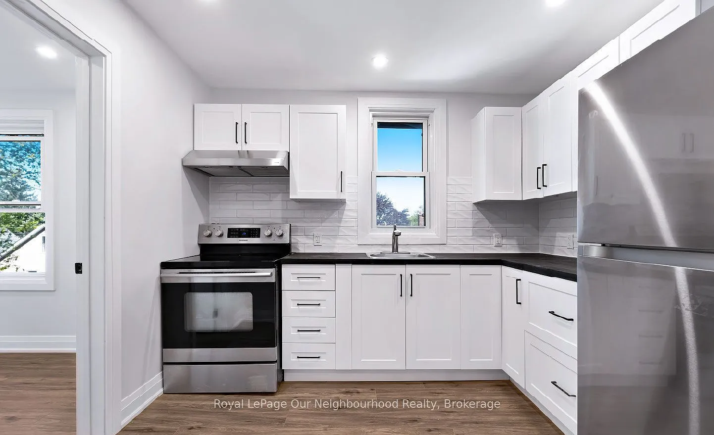 2 bed, $1,900 — Photo 2