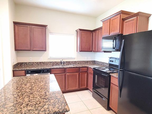 4th image of 2139 Mulberry Dr