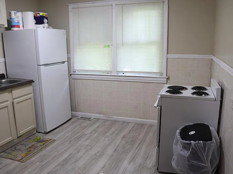 1130 Willow Ave #1 — Photo 9