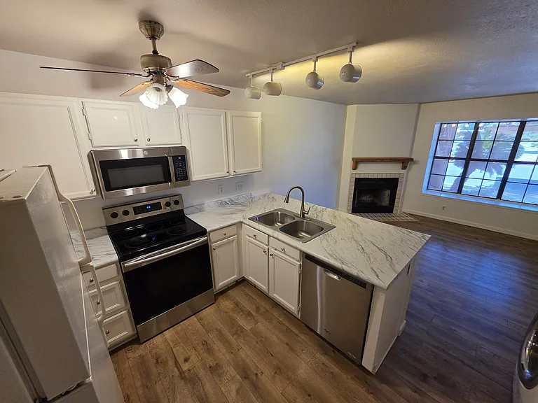 4901 E Kelton Ln #1246 — Photo 5