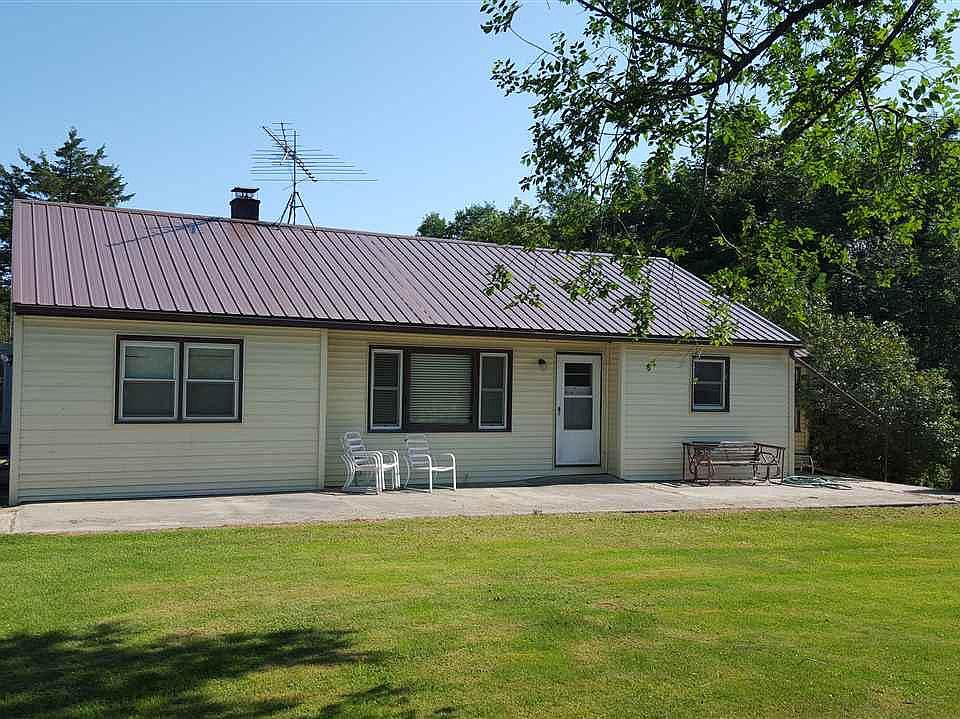 2nd image of 25153 Hazel Rd