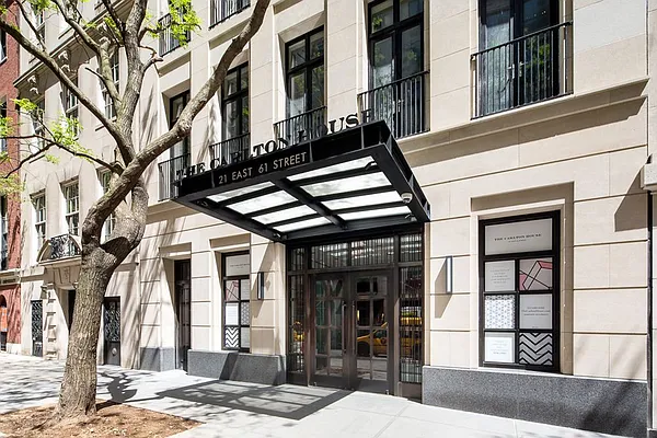 Sold by Extell Marketing Group LLC | media 19