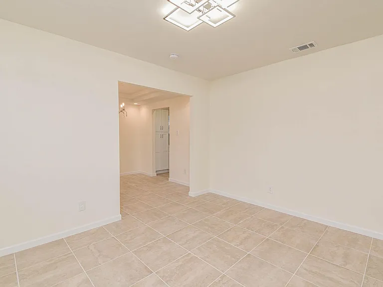 5003 Denoron Dr — Photo 17