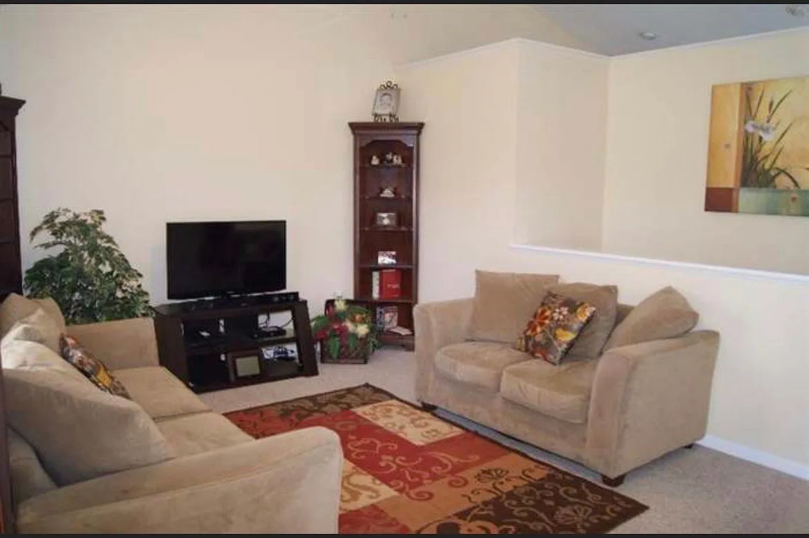 Beautiful 3 Bedroom Home in Independence, KY — Photo 3