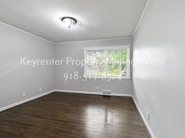 3325 S Yorktown Ave — Photo 12