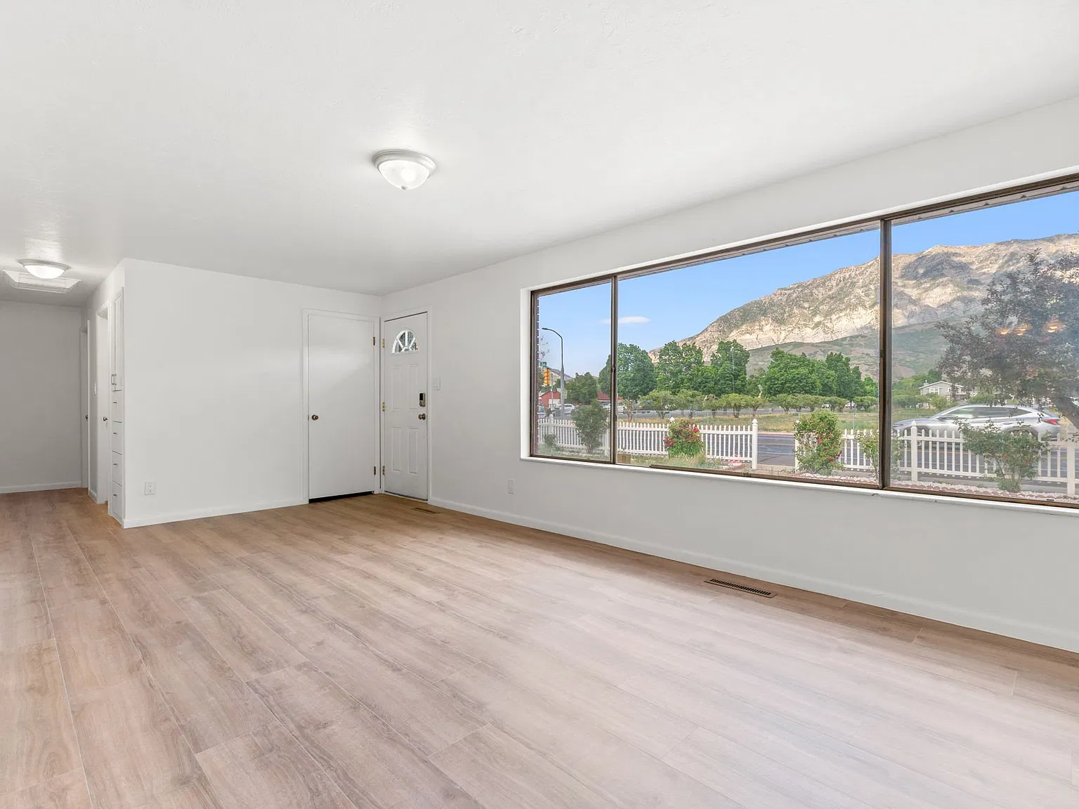 Newly Renovated 4 Bed, 2 Bath Home in Orem - $2500/mo — Photo 3