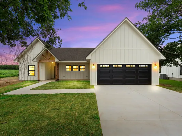5200 Bogey Ln, Waco, TX 76708