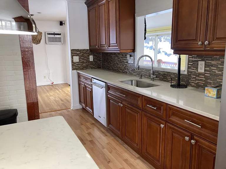 70 Clay Hill Rd — Photo 4