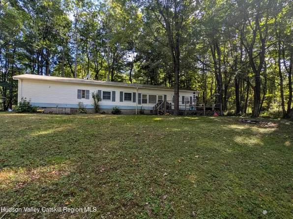 40 Huntington Drive, Freehold, NY 12431
