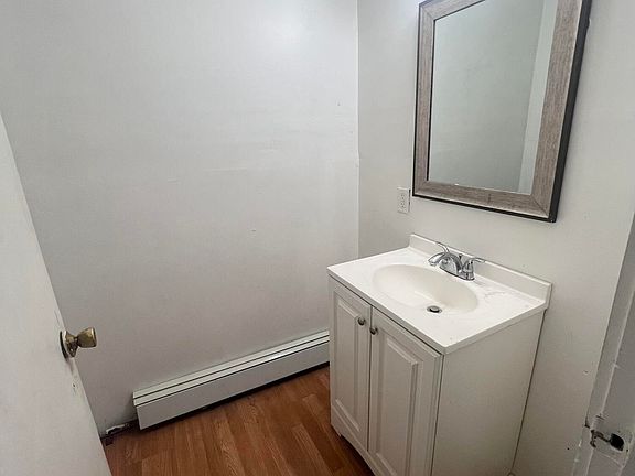 5th image of 456-458 8th Street