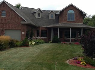 8639 Harvest Ln, Dubuque, IA 52003