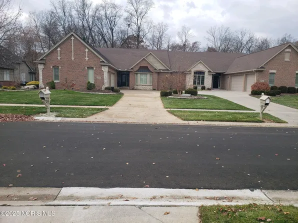 3848 Ravine Hollow Ct, Maumee, OH 43537