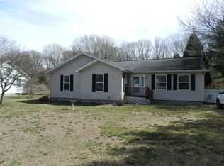 22 Nidzyn Ave, Remsenburg, NY 11960