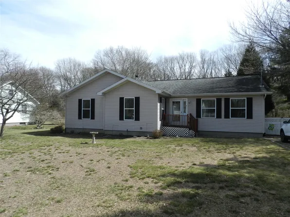 22 Nidzyn Avenue, Remsenburg, NY 11960