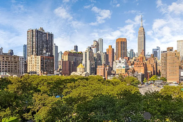 Rented by Douglas Elliman | media 17