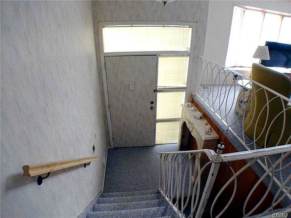 2nd image of 31 Blue Jay Dr