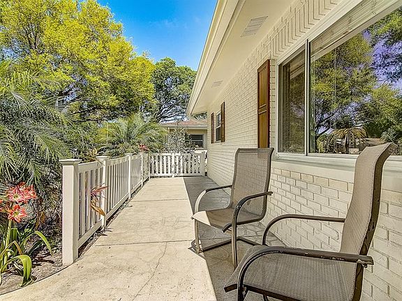 4th image of 11543 Oval Dr E
