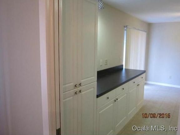 4th image of 528 SE 40th Ave