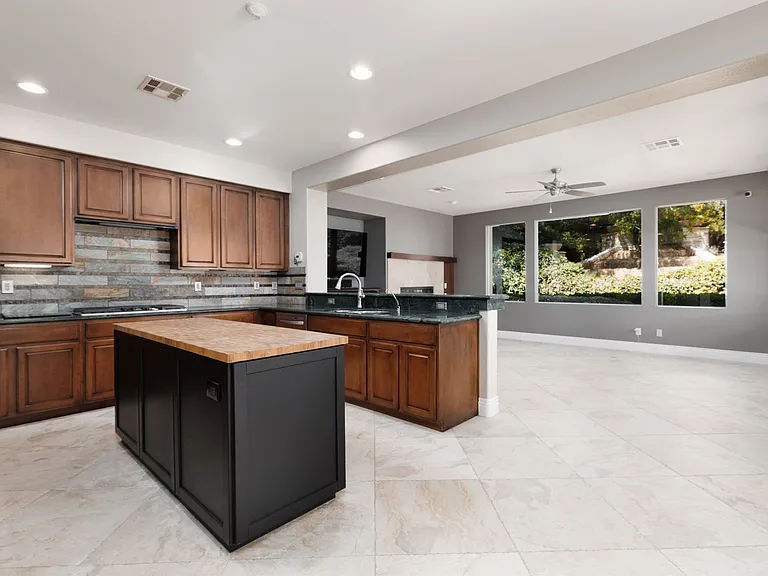 2451 Hollow Rock Ct — Photo 21