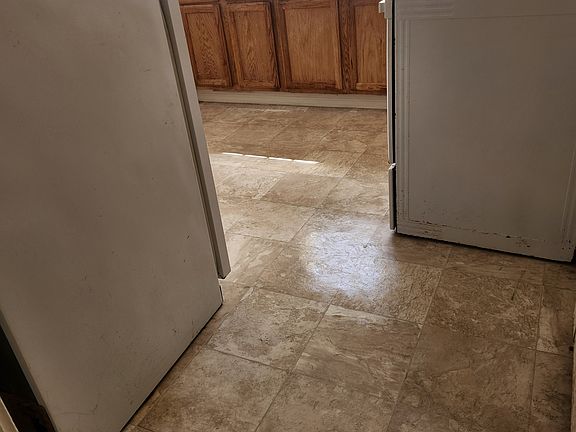 5th image of 516 Woodlawn Ave #B