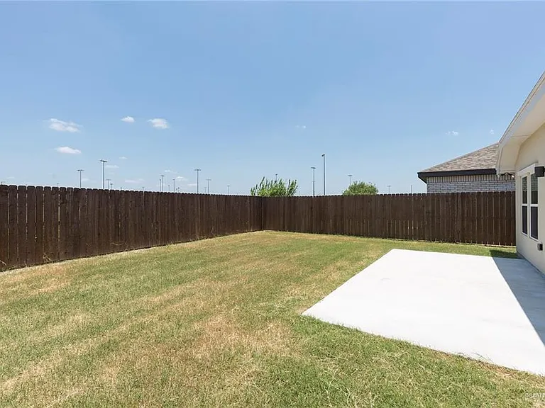 8406 N 33rd Ln — Photo 17