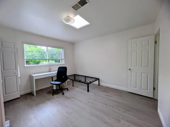 909 Craig Pl, Davis, CA 95616