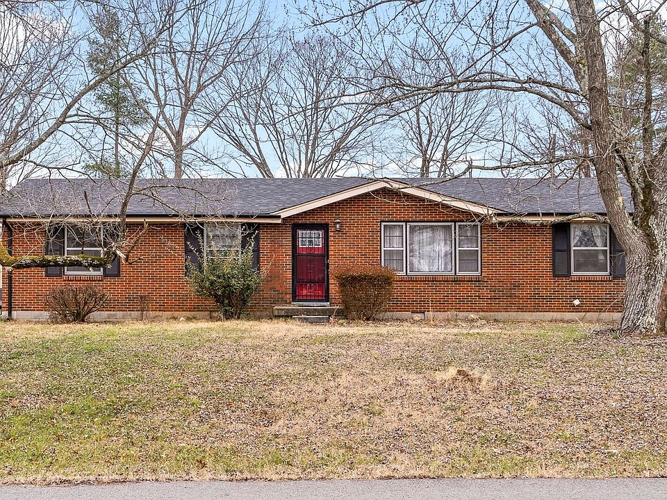 1st image of 144 W Park Dr