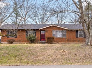 144 W Park Dr, Clarksville, TN 37043