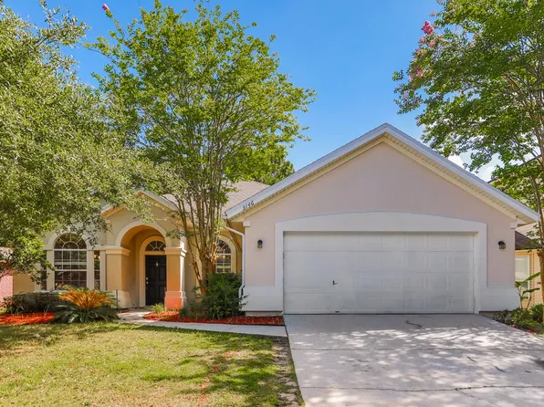 3146 Wandering Oaks Dr, Orange Park, FL 32065