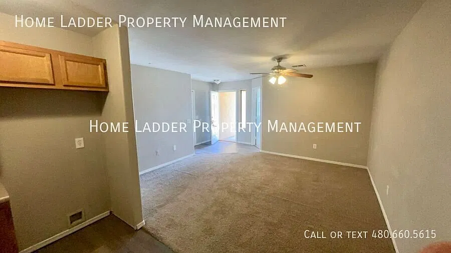 Great 3 Bedroom 2 Bath with a Garage in Arizona City! — Photo 3