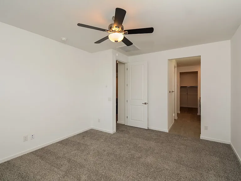 12641 W Daley Ln — Photo 9