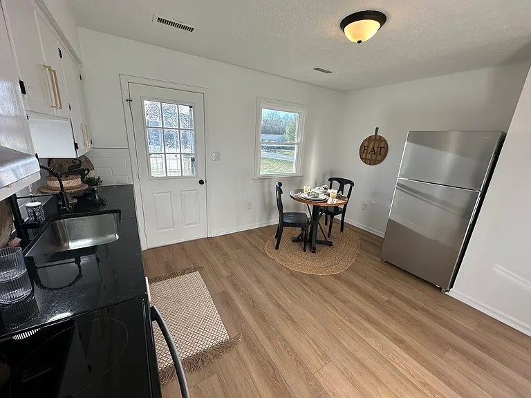 23 Deer Creek Dr #C — Photo 3