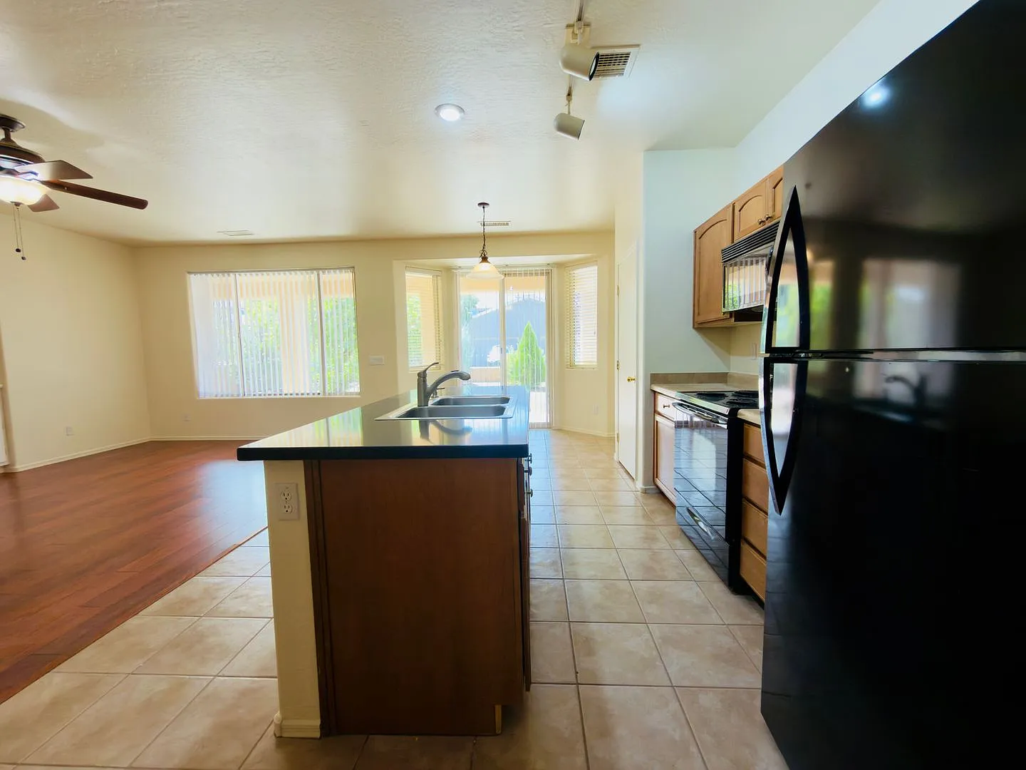 Home in Stone Ridge HOA — Photo 2