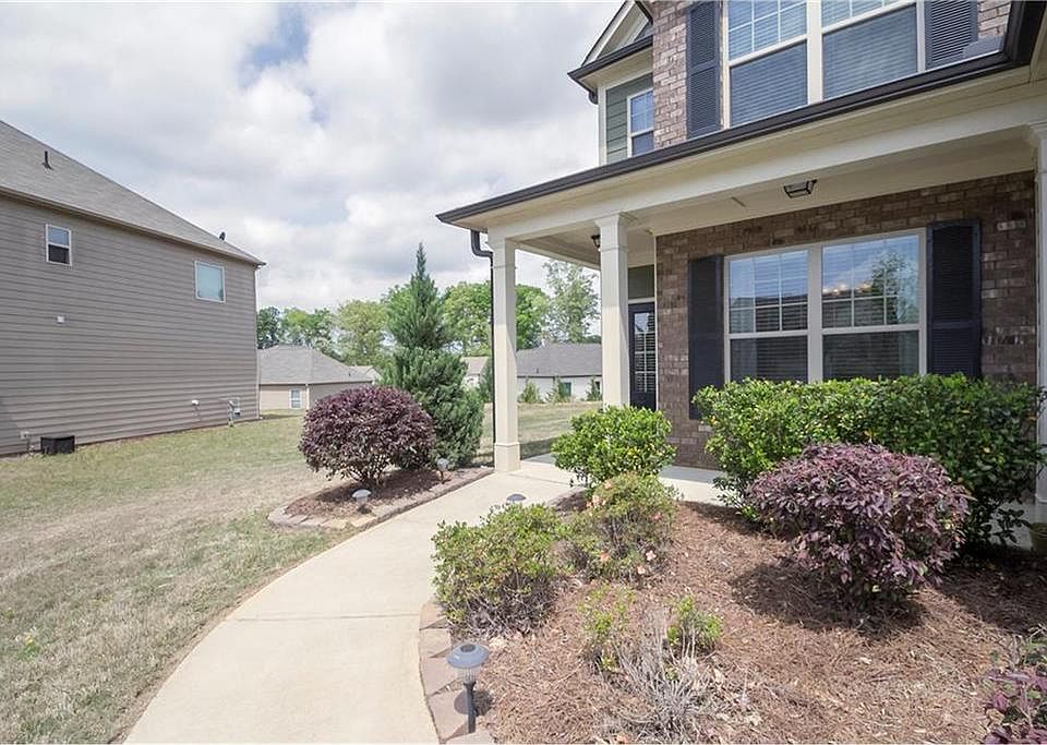 1st image of 306 Collingsworth Trce