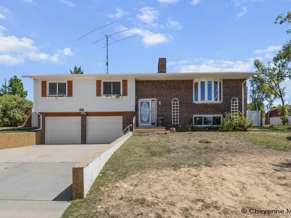 5409 Hilltop Ave, Cheyenne, WY 82009