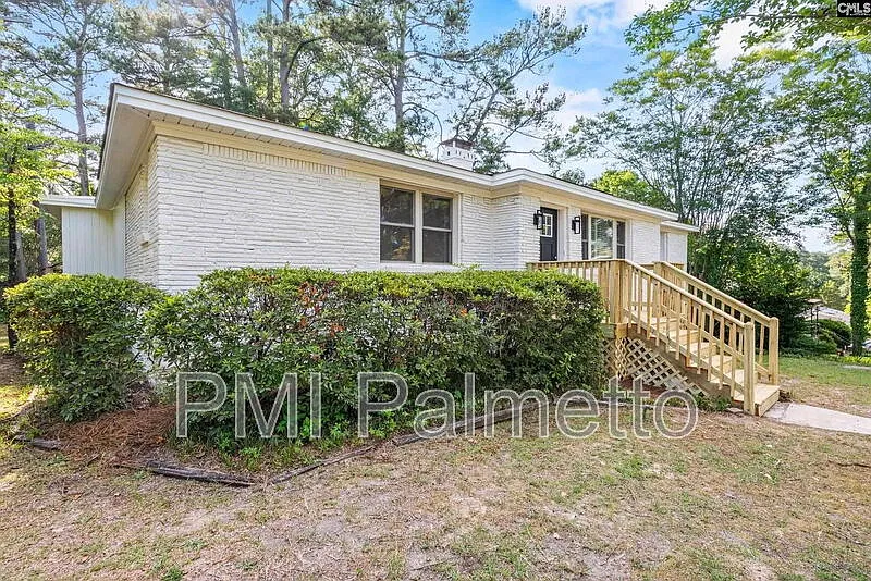 3 bed, 3.0 bath, 1806 sqft, $2,300 — Photo 2