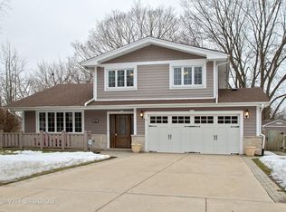 902 N Sumac Ln, Mount Prospect, IL
