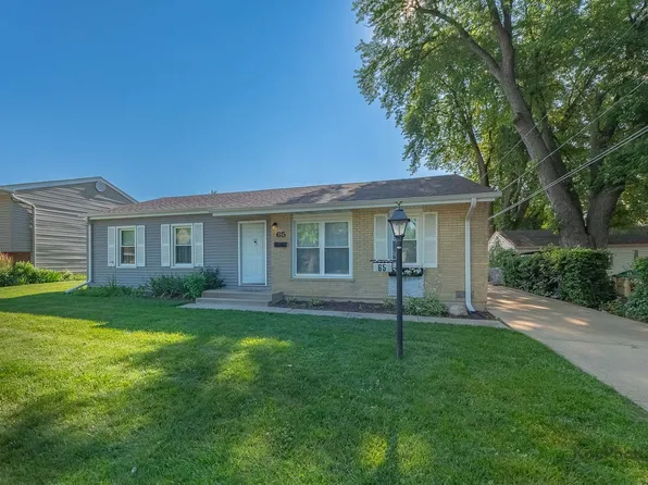 65 Laurel Trl, Wheeling, IL 60090