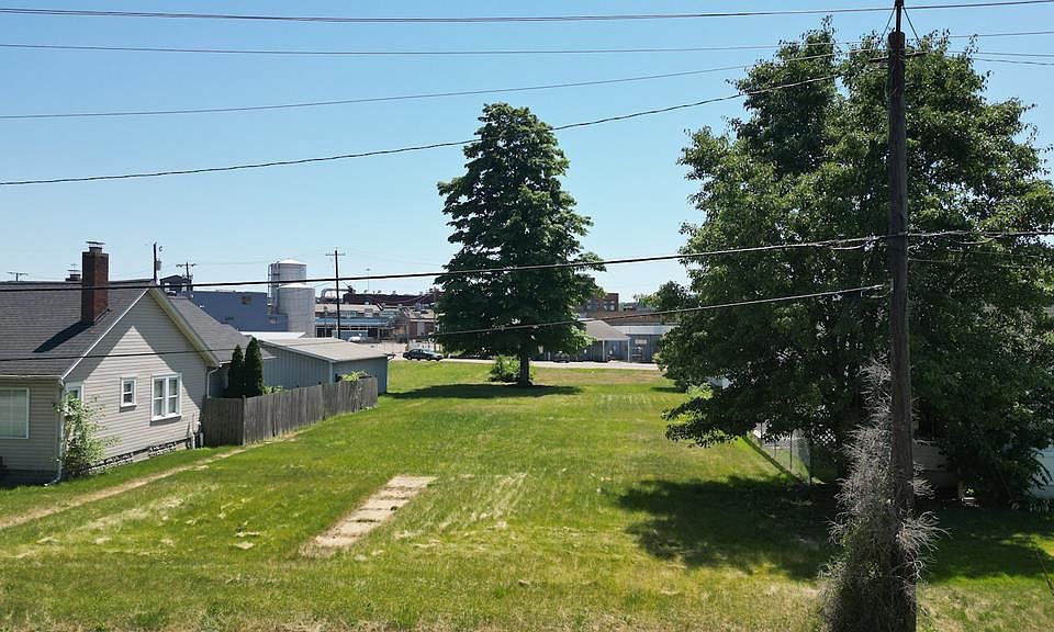 1st image of 410 Eastern Ave