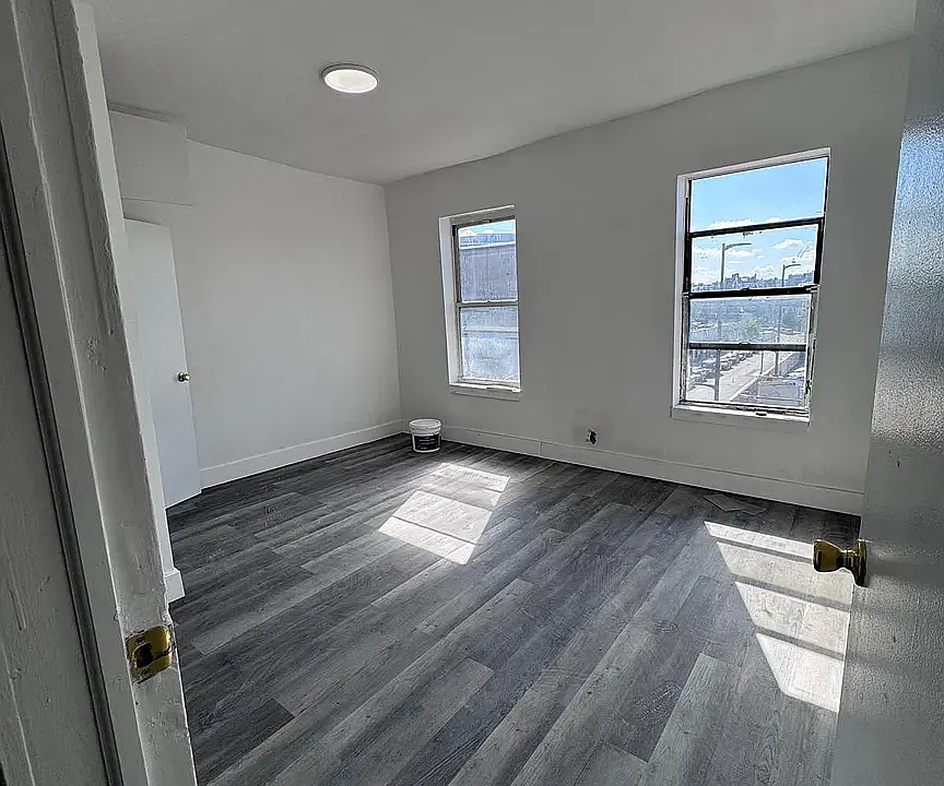 247 Winthrop St #2