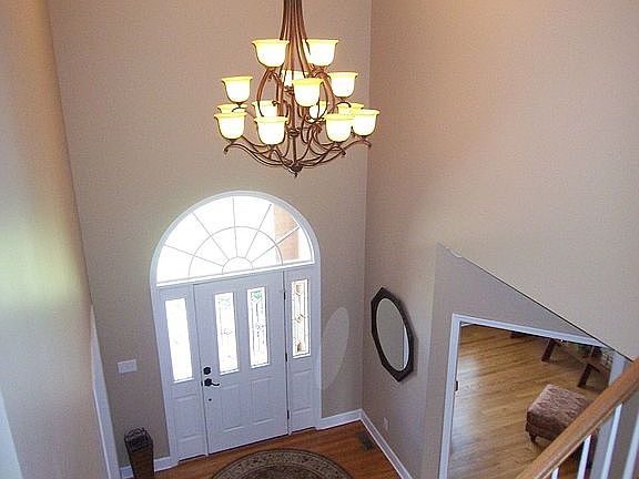 2 story foyer