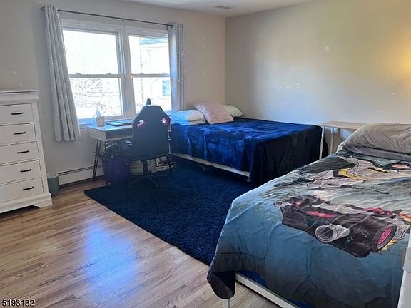5th image of 207 Park Ave
