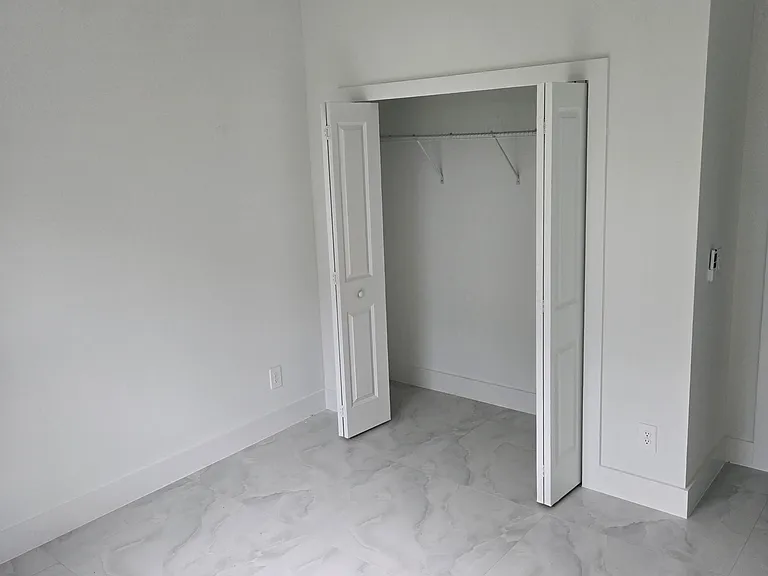 481 Linden Ave S #481 — Photo 6