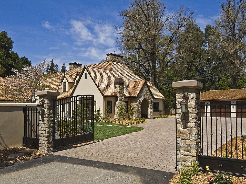 1st image of 1 Odell Pl